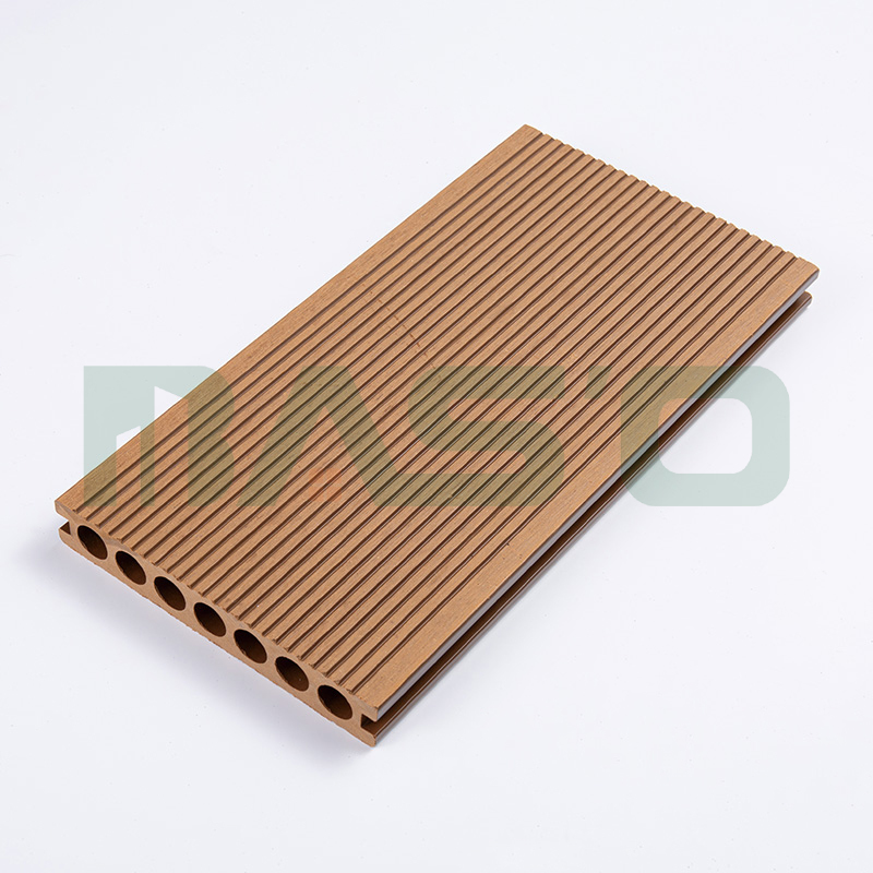 Co-extrusion vs panneaux muraux WPC classiques pour façades : comment choisir